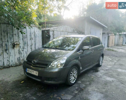 Сірий Тойота Королла Версо, об'ємом двигуна 2.23 л та пробігом 330 тис. км за 5950 $, фото 2 на Automoto.ua