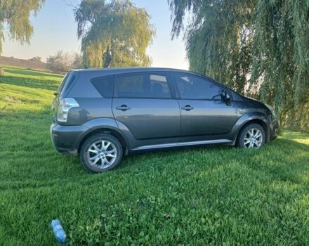 Серый Тойота Королла Версо, объемом двигателя 2.2 л и пробегом 279 тыс. км за 7000 $, фото 4 на Automoto.ua