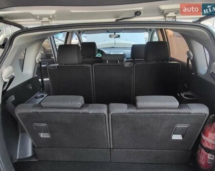 Серый Тойота Королла Версо, объемом двигателя 2.2 л и пробегом 197 тыс. км за 7300 $, фото 56 на Automoto.ua