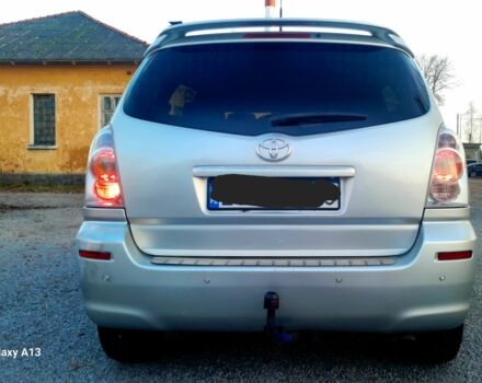 Серый Тойота Королла Версо, объемом двигателя 2 л и пробегом 295 тыс. км за 2699 $, фото 2 на Automoto.ua