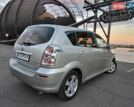 Серый Тойота Королла Версо, объемом двигателя 2.2 л и пробегом 197 тыс. км за 7300 $, фото 13 на Automoto.ua