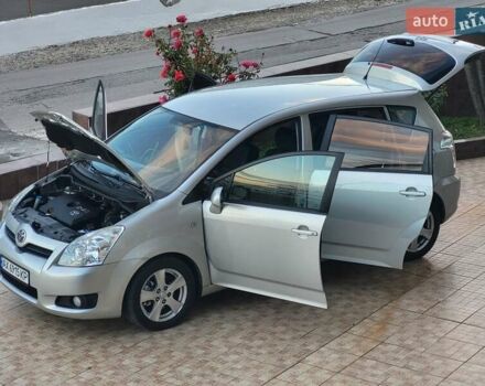 Серый Тойота Королла Версо, объемом двигателя 2.2 л и пробегом 197 тыс. км за 7300 $, фото 68 на Automoto.ua