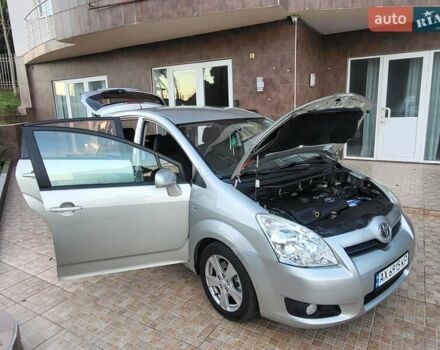 Серый Тойота Королла Версо, объемом двигателя 2.2 л и пробегом 197 тыс. км за 7300 $, фото 57 на Automoto.ua