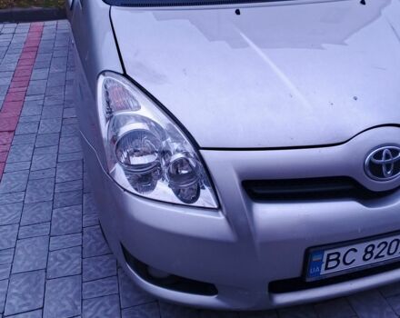 Серый Тойота Королла Версо, объемом двигателя 2.2 л и пробегом 260 тыс. км за 6300 $, фото 2 на Automoto.ua