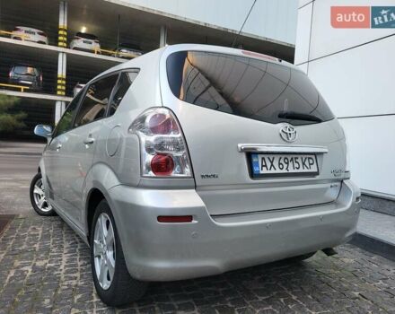 Серый Тойота Королла Версо, объемом двигателя 2.2 л и пробегом 197 тыс. км за 7300 $, фото 88 на Automoto.ua