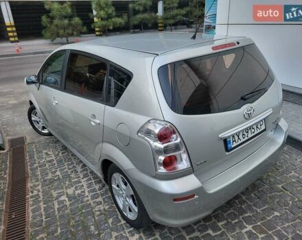 Серый Тойота Королла Версо, объемом двигателя 2.2 л и пробегом 197 тыс. км за 7300 $, фото 71 на Automoto.ua