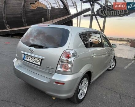 Серый Тойота Королла Версо, объемом двигателя 2.2 л и пробегом 197 тыс. км за 7300 $, фото 9 на Automoto.ua