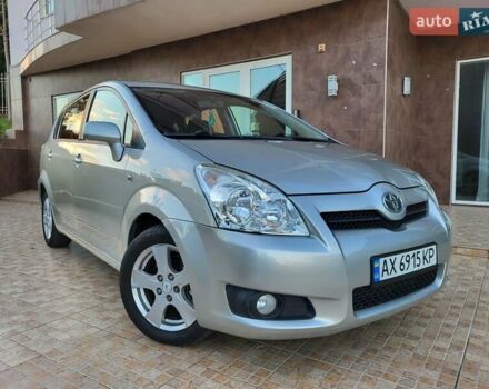 Серый Тойота Королла Версо, объемом двигателя 2.2 л и пробегом 197 тыс. км за 7300 $, фото 62 на Automoto.ua