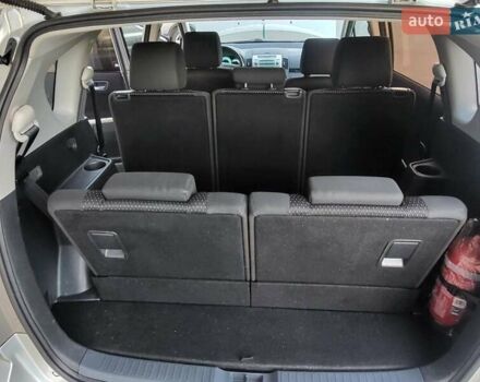 Серый Тойота Королла Версо, объемом двигателя 2.2 л и пробегом 197 тыс. км за 7300 $, фото 44 на Automoto.ua