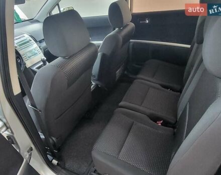 Серый Тойота Королла Версо, объемом двигателя 2.2 л и пробегом 197 тыс. км за 7300 $, фото 46 на Automoto.ua