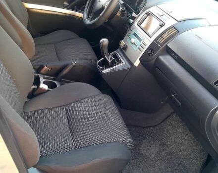 Серый Тойота Королла Версо, объемом двигателя 2 л и пробегом 295 тыс. км за 2699 $, фото 5 на Automoto.ua