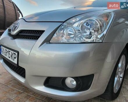 Серый Тойота Королла Версо, объемом двигателя 2.2 л и пробегом 197 тыс. км за 7300 $, фото 24 на Automoto.ua