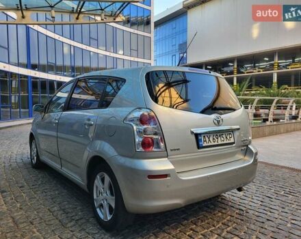 Серый Тойота Королла Версо, объемом двигателя 2.2 л и пробегом 197 тыс. км за 7300 $, фото 91 на Automoto.ua