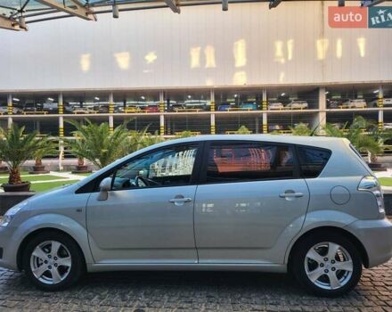 Серый Тойота Королла Версо, объемом двигателя 2.2 л и пробегом 197 тыс. км за 7300 $, фото 97 на Automoto.ua