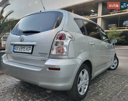 Серый Тойота Королла Версо, объемом двигателя 2.2 л и пробегом 197 тыс. км за 7300 $, фото 82 на Automoto.ua