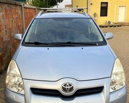 Серый Тойота Королла Версо, объемом двигателя 2.2 л и пробегом 278 тыс. км за 6500 $, фото 2 на Automoto.ua