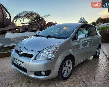 Серый Тойота Королла Версо, объемом двигателя 2.2 л и пробегом 197 тыс. км за 7300 $, фото 79 на Automoto.ua