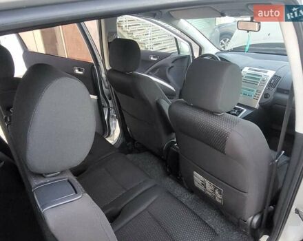 Серый Тойота Королла Версо, объемом двигателя 2.2 л и пробегом 197 тыс. км за 7300 $, фото 41 на Automoto.ua