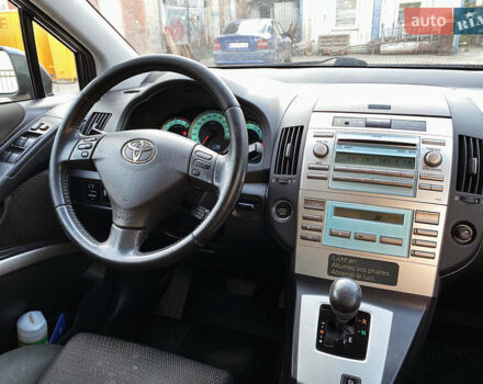 Сірий Тойота Королла Версо, об'ємом двигуна 1.8 л та пробігом 276 тис. км за 6500 $, фото 8 на Automoto.ua