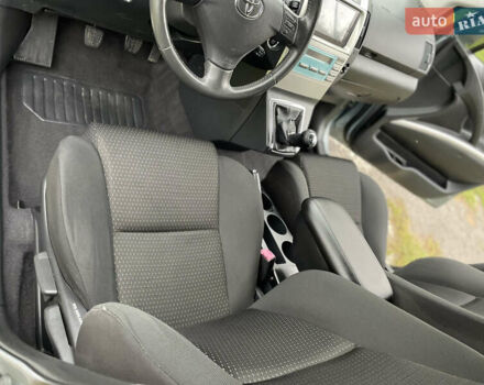 Серый Тойота Королла Версо, объемом двигателя 2.2 л и пробегом 275 тыс. км за 7400 $, фото 18 на Automoto.ua