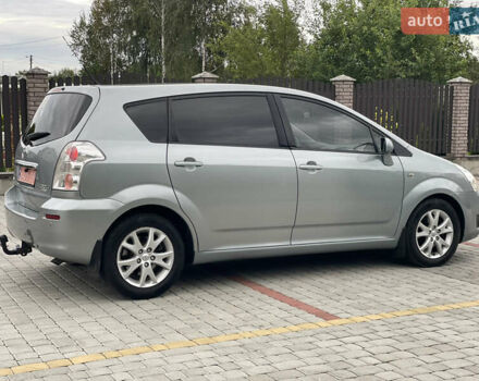Серый Тойота Королла Версо, объемом двигателя 2.2 л и пробегом 275 тыс. км за 7400 $, фото 7 на Automoto.ua