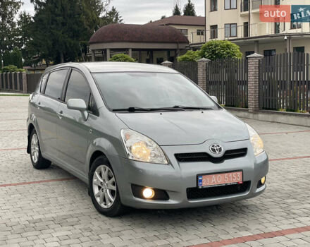 Серый Тойота Королла Версо, объемом двигателя 2.2 л и пробегом 275 тыс. км за 7400 $, фото 15 на Automoto.ua