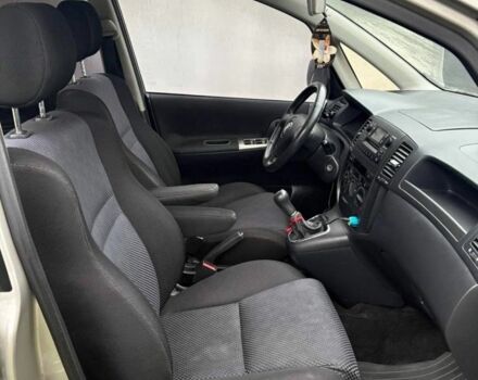 Сірий Тойота Королла Версо, об'ємом двигуна 1.6 л та пробігом 270 тис. км за 4800 $, фото 6 на Automoto.ua