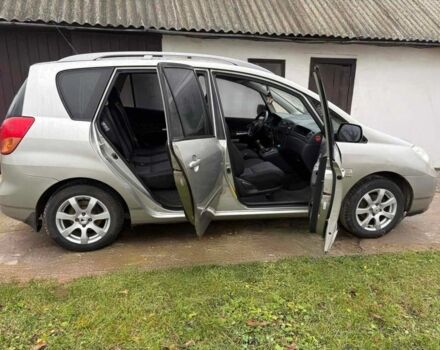 Сірий Тойота Королла Версо, об'ємом двигуна 1.6 л та пробігом 270 тис. км за 4800 $, фото 2 на Automoto.ua