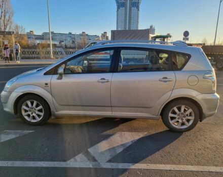 Серый Тойота Королла Версо, объемом двигателя 1.8 л и пробегом 217 тыс. км за 4300 $, фото 2 на Automoto.ua