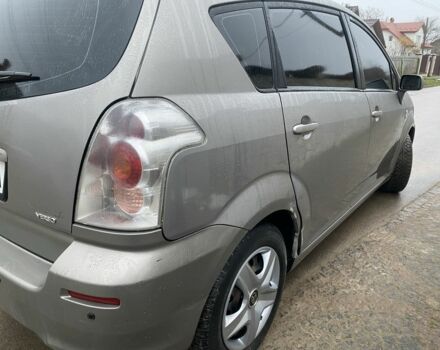 Сірий Тойота Королла Версо, об'ємом двигуна 2 л та пробігом 260 тис. км за 4300 $, фото 7 на Automoto.ua