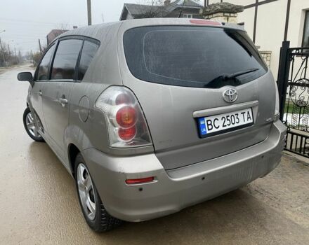 Сірий Тойота Королла Версо, об'ємом двигуна 2 л та пробігом 260 тис. км за 4300 $, фото 6 на Automoto.ua