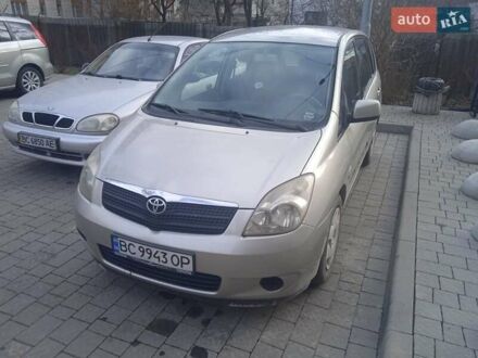 Тойота Королла Версо 2002 в Львове на Automoto.ua Серый Тойота Королла Версо, объемом двигателя 2 л и пробегом 350 тыс. км за 3800 $, фото 1 на Automoto.ua