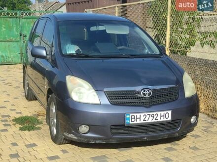 Сірий Тойота Королла Версо, об'ємом двигуна 2 л та пробігом 60 тис. км за 3800 $, фото 1 на Automoto.ua