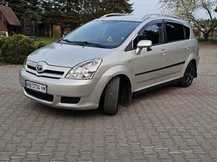 Тойота Королла Версо 2004 в Виннице на Automoto.ua Серый Тойота Королла Версо, объемом двигателя 2 л и пробегом 329 тыс. км за 5500 $, фото 1 на Automoto.ua