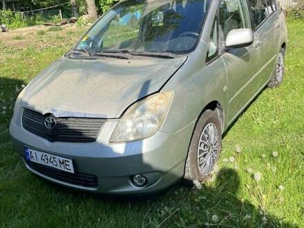 Сірий Тойота Королла Версо, об'ємом двигуна 1.6 л та пробігом 317 тис. км за 4600 $, фото 1 на Automoto.ua