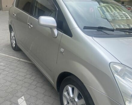 Сірий Тойота Королла Версо, об'ємом двигуна 2 л та пробігом 287 тис. км за 5750 $, фото 1 на Automoto.ua