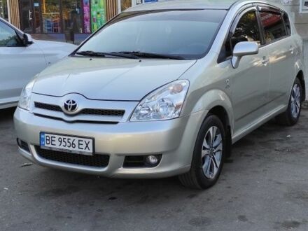 Тойота Королла Версо 2005 в Николаеве на Automoto.ua Серый Тойота Королла Версо, объемом двигателя 2 л и пробегом 400 тыс. км за 6300 $, фото 1 на Automoto.ua