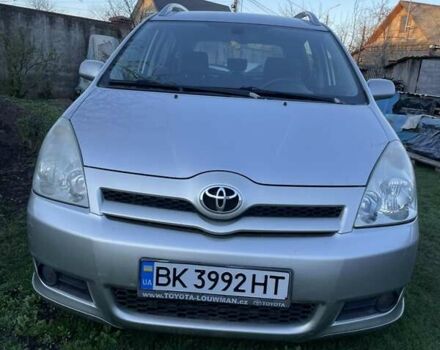 Сірий Тойота Королла Версо, об'ємом двигуна 2.2 л та пробігом 400 тис. км за 4500 $, фото 1 на Automoto.ua