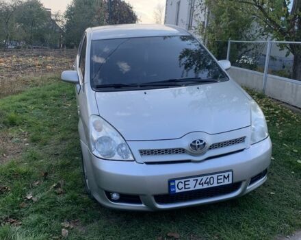 Серый Тойота Королла Версо, объемом двигателя 2.2 л и пробегом 293 тыс. км за 5500 $, фото 1 на Automoto.ua