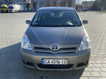 Тойота Королла Версо 2006 у Черкасах на Automoto.ua Сірий Тойота Королла Версо, об'ємом двигуна 2.23 л та пробігом 267 тис. км за 5000 $, фото 1 на Automoto.ua