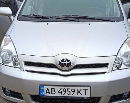 Сірий Тойота Королла Версо, об'ємом двигуна 2.2 л та пробігом 183 тис. км за 6500 $, фото 1 на Automoto.ua