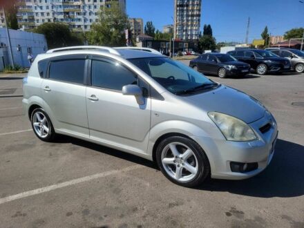 Сірий Тойота Королла Версо, об'ємом двигуна 2.2 л та пробігом 251 тис. км за 7000 $, фото 1 на Automoto.ua