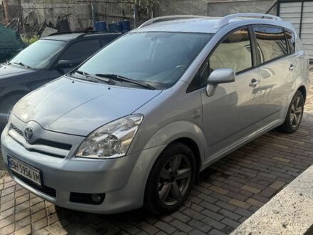 Серый Тойота Королла Версо, объемом двигателя 2.2 л и пробегом 240 тыс. км за 6450 $, фото 1 на Automoto.ua