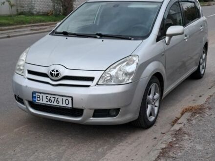 Тойота Королла Версо 2007 в Кременчуге на Automoto.ua Серый Тойота Королла Версо, объемом двигателя 2.2 л и пробегом 480 тыс. км за 5500 $, фото 1 на Automoto.ua