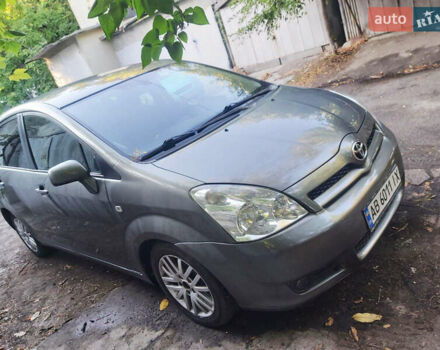 Серый Тойота Королла Версо, объемом двигателя 2.23 л и пробегом 330 тыс. км за 5950 $, фото 1 на Automoto.ua