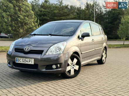 Тойота Королла Версо 2007 у Дрогобичі на Automoto.ua Сірий Тойота Королла Версо, об'ємом двигуна 1.8 л та пробігом 188 тис. км за 7999 $, фото 1 на Automoto.ua