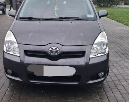 Серый Тойота Королла Версо, объемом двигателя 2.2 л и пробегом 330 тыс. км за 6800 $, фото 1 на Automoto.ua