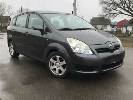 Серый Тойота Королла Версо, объемом двигателя 2.2 л и пробегом 280 тыс. км за 3800 $, фото 1 на Automoto.ua