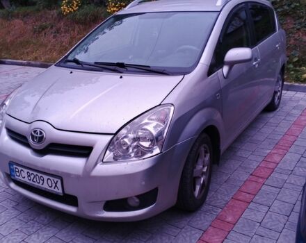 Серый Тойота Королла Версо, объемом двигателя 2.2 л и пробегом 260 тыс. км за 6300 $, фото 1 на Automoto.ua