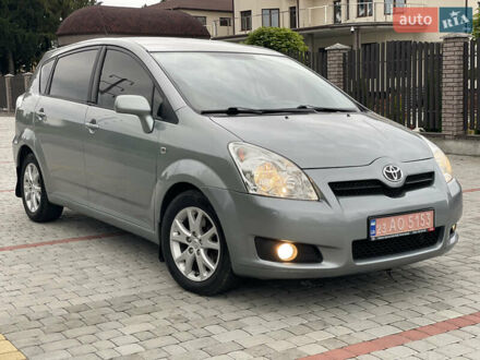 Сірий Тойота Королла Версо, об'ємом двигуна 2.2 л та пробігом 275 тис. км за 7400 $, фото 1 на Automoto.ua